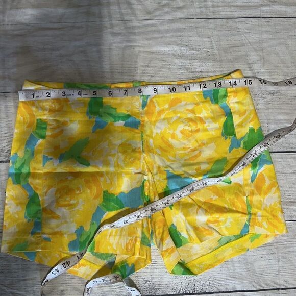 Lilly Pulitzer Deenie Shorts in Sunglow Yellow Roses - First Impression sz 00 - Picture 4 of 7